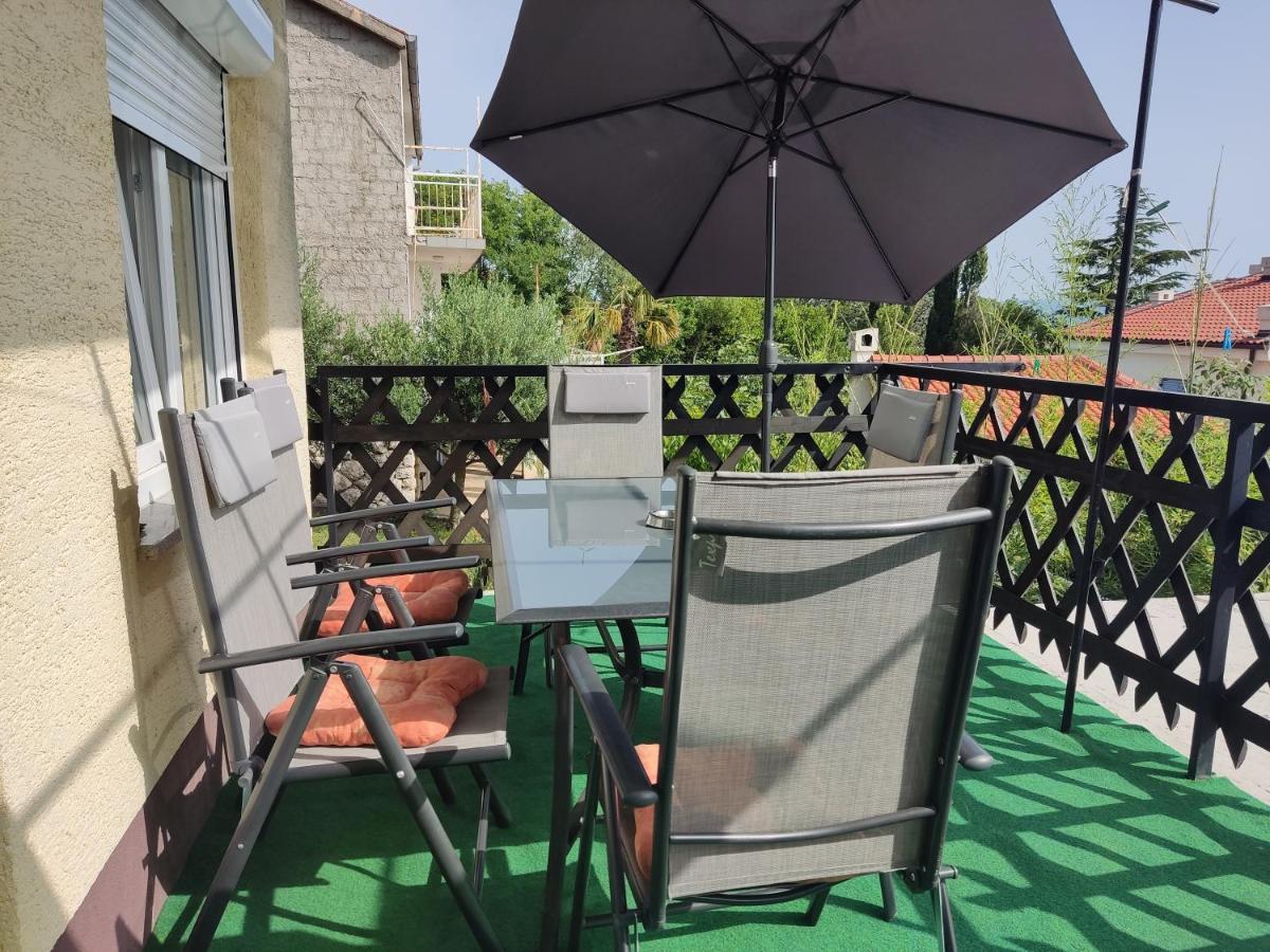 Apartment Teresa With Big Terrace Dramalj Crikvenica Exterior photo
